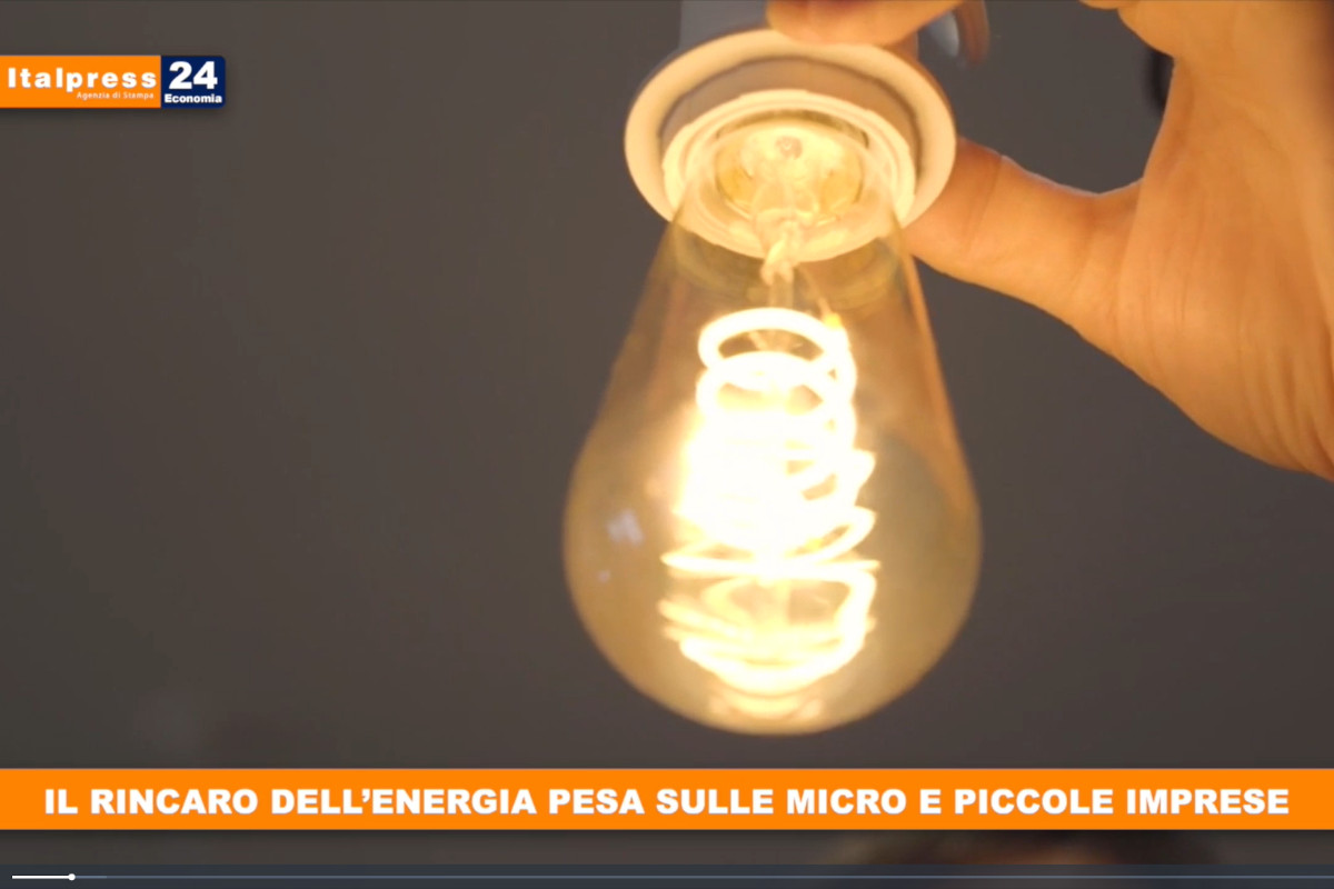 Tg Economia: il rincaro dell'energia pesa sulle piccole e medie imprese [TG Economia]: Il rincaro dell’energia pesa sulle micro e piccole imprese